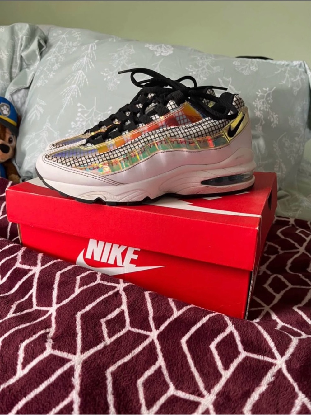 Nike Kids White Multicolor Grid-Patterned Air Max Sneakers